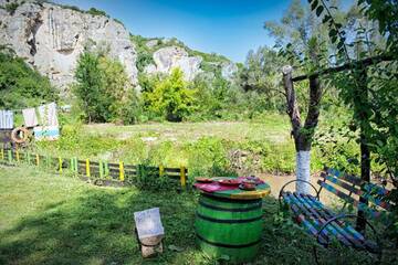 Фото номера Дом с 3 спальнями Загородные дома Milkovata Guest House г. Koshov 8