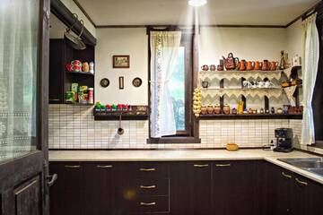 Фото номера Дом с 3 спальнями Загородные дома Milkovata Guest House г. Koshov 12