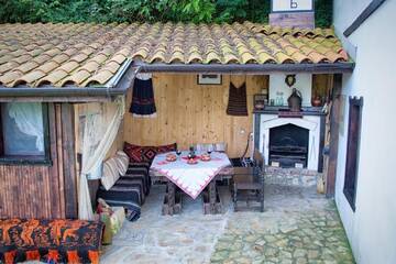 Фото номера Дом с 3 спальнями Загородные дома Milkovata Guest House г. Koshov 16