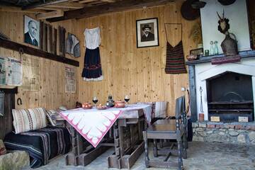 Фото номера Дом с 3 спальнями Загородные дома Milkovata Guest House г. Koshov 15